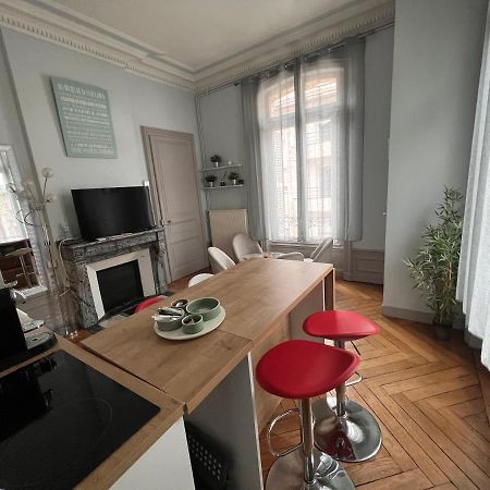 4 People+Free Street Parking+Cosy Centre Ville Apartamento Ruan Exterior foto